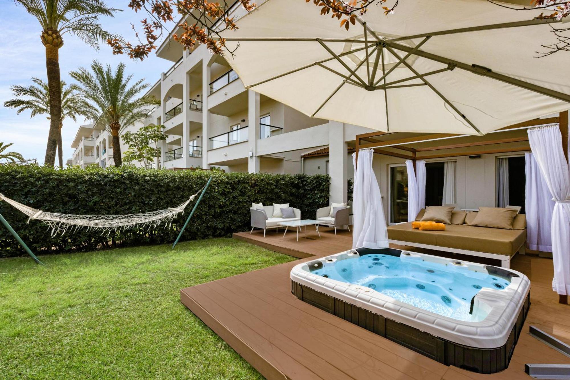 Viva Blue & Spa Playa de Muro  Exterior photo