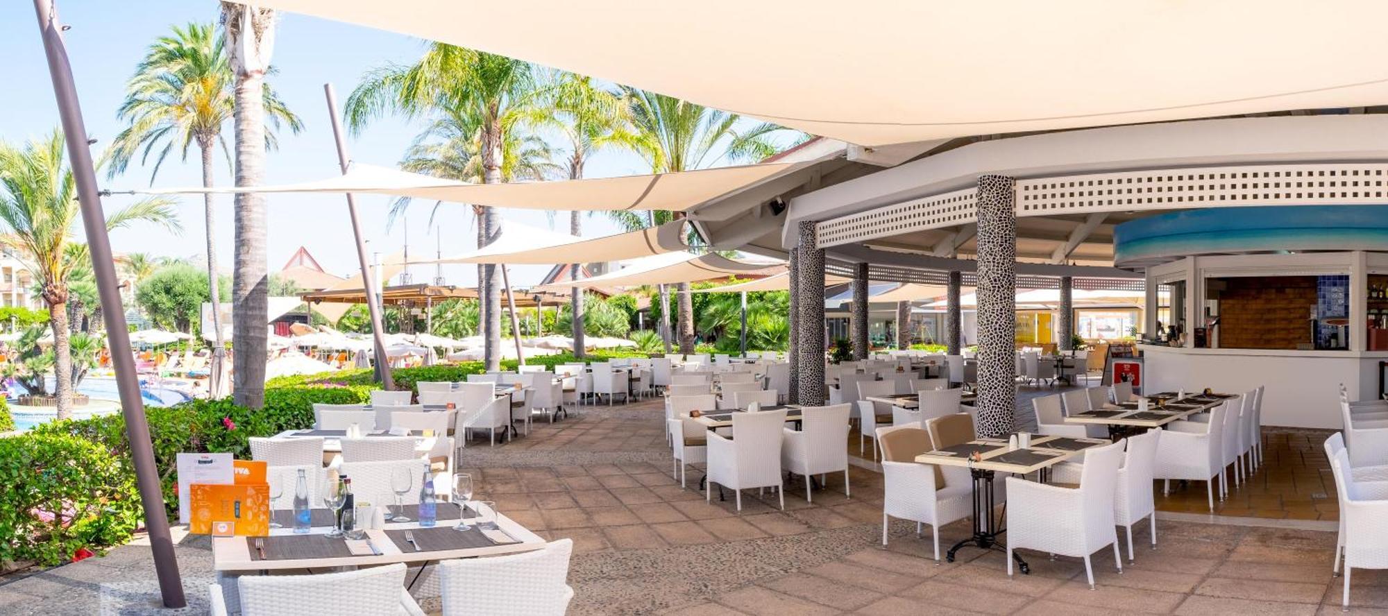 Viva Blue & Spa Playa de Muro  Exterior photo