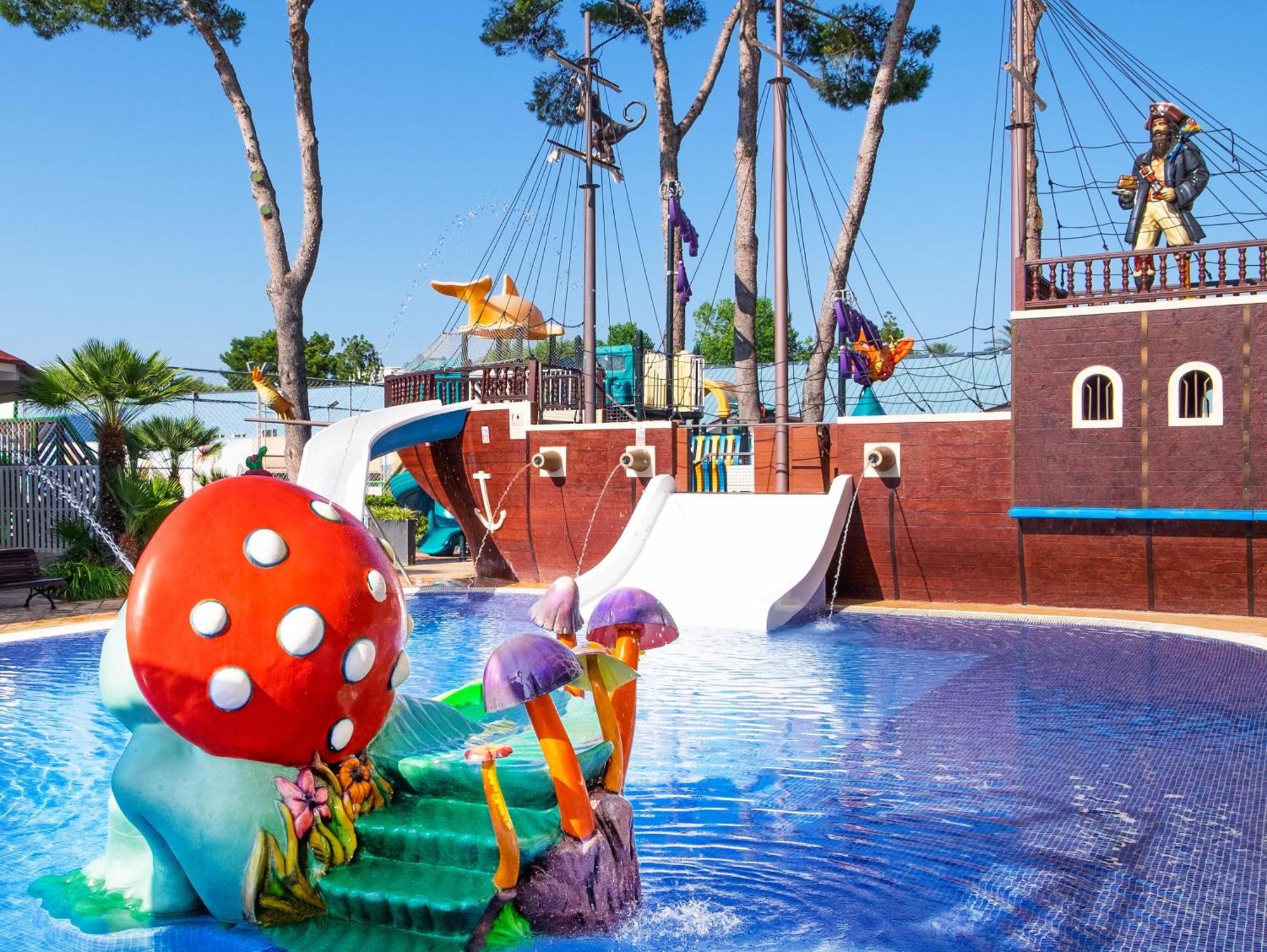 Viva Blue & Spa Playa de Muro  Exterior photo